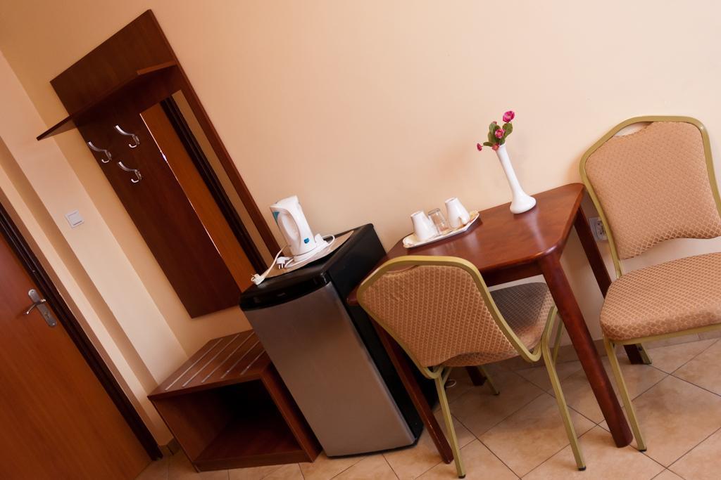 Hotel Elda 2 Μπίντγκοστς Εξωτερικό φωτογραφία