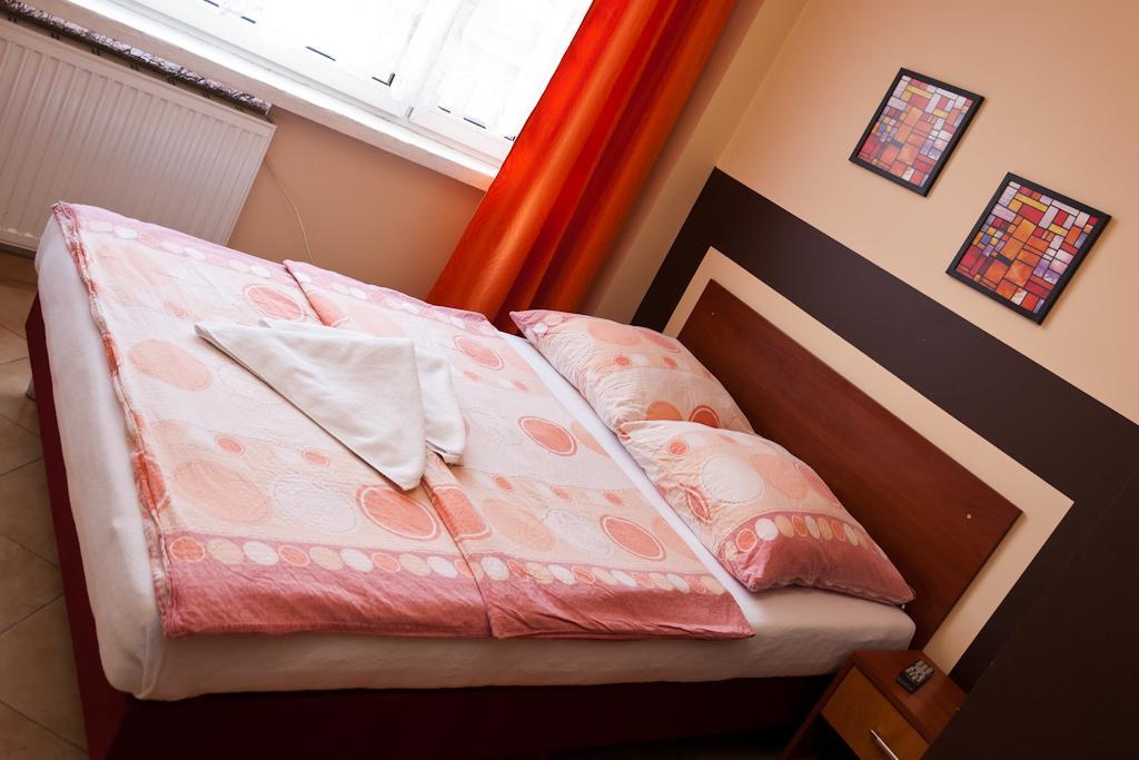 Hotel Elda 2 Μπίντγκοστς Εξωτερικό φωτογραφία