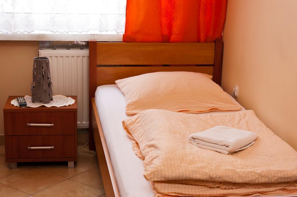 Hotel Elda 2 Μπίντγκοστς Εξωτερικό φωτογραφία