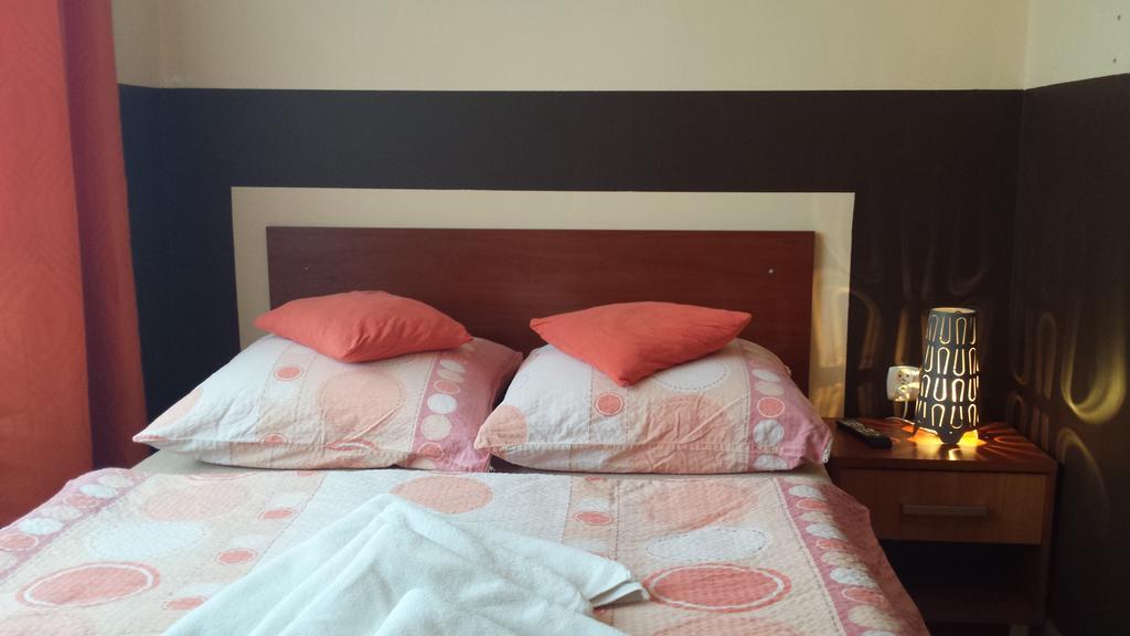 Hotel Elda 2 Μπίντγκοστς Δωμάτιο φωτογραφία
