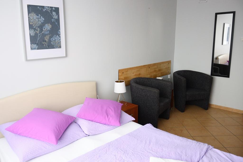 Hotel Elda 2 Μπίντγκοστς Εξωτερικό φωτογραφία