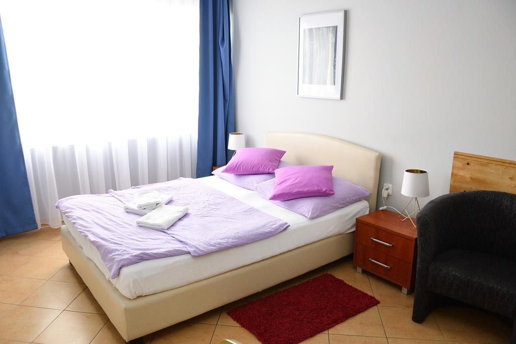 Hotel Elda 2 Μπίντγκοστς Εξωτερικό φωτογραφία